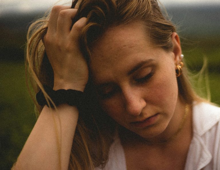 a woman suffering from mental health