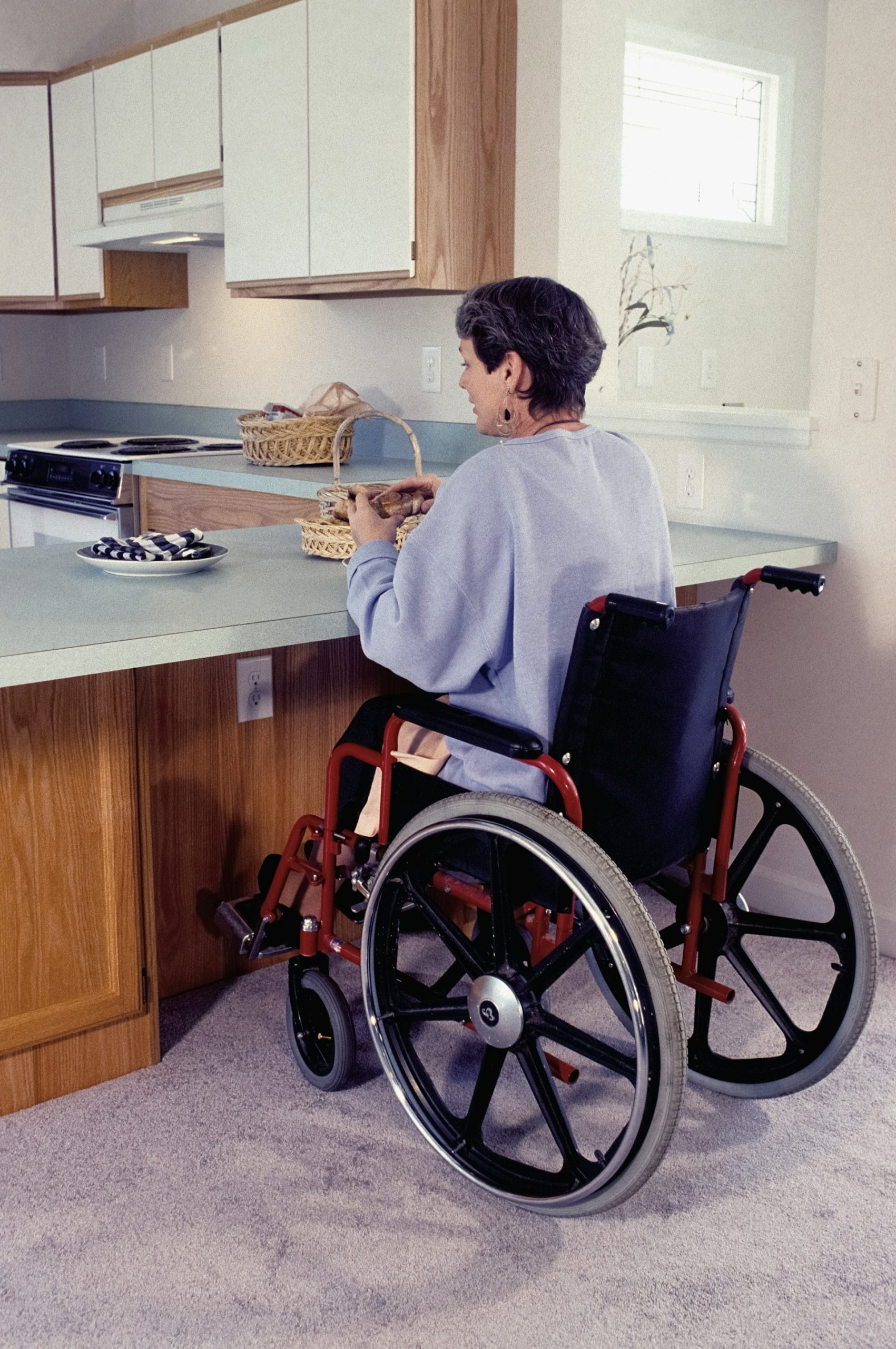 a woman suffering from multiple sclerosis